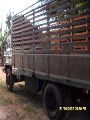 ขายรถบรรทุก isuzu ขายเองรถไม่ค่อยได้ใช้จอดไว้เฉยๆ
