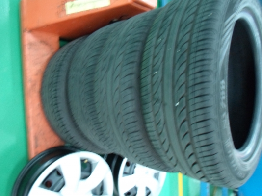 ขายยางขอบ 15 Silverston พร้อมล้อ+ฝาครอบ จำนวน 4 วง