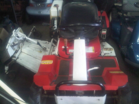 รถตัดหญ้านั่งขับ 18แรง