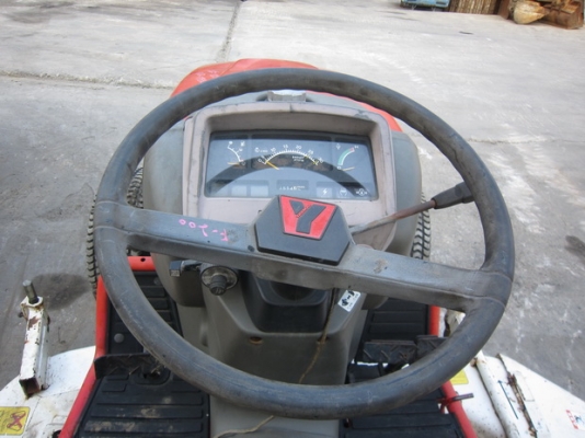 ขาย รถตัดหญ้านั่งขับ YANMAR รุ่น F-200 TURF PORTER มือสองญี่ปุ่น ขาย รถตัดหญ้านั่งขับ YANMAR รุ่น F-200 TURF PORTER มือสองญี่ปุ่น