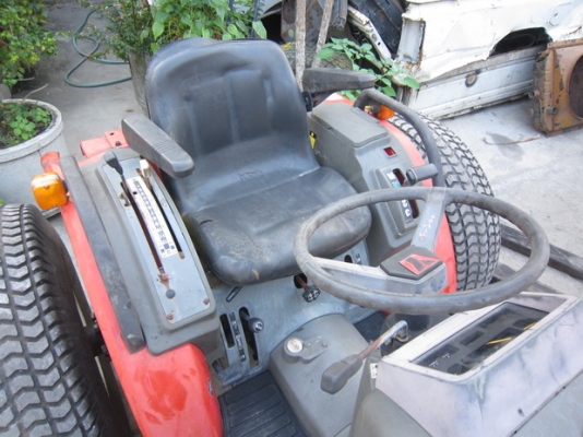 ขาย รถตัดหญ้านั่งขับ YANMAR รุ่น F-200 TURF PORTER มือสองญี่ปุ่น ขาย รถตัดหญ้านั่งขับ YANMAR รุ่น F-200 TURF PORTER มือสองญี่ปุ่น