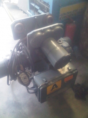 ขายรอก Hitashi 2.8ตัน เกาะล่าง