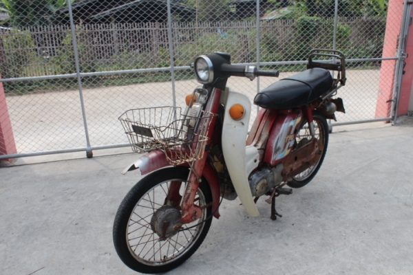 Suzuki f70 ทะเบียนโอนเดิมๆพร้อมประกวดหายากขาย11500บาท