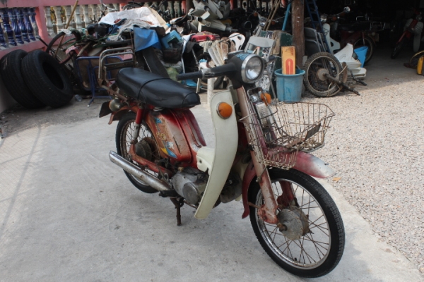 Suzuki f70 ทะเบียนโอนเดิมๆพร้อมประกวดหายากขาย11500บาท