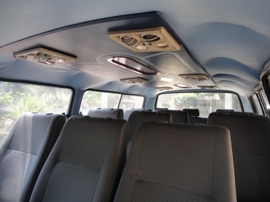 ขาย TOYOTA HIACE 2.8 ดีเซล เครื่อง 3L ขับดี เครื่องดี แอร์เย็น