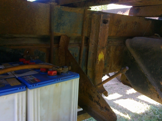 ขายด่วน 10 ล้อหัวยาว 1 เพลา บรรทุกแบคโฮ