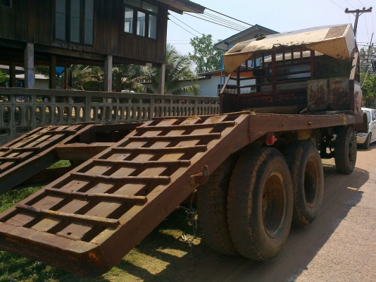 ขายด่วน 10 ล้อหัวยาว 1 เพลา บรรทุกแบคโฮ