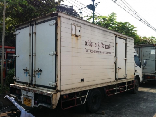 Hino dutro ตู้แห้ง 5m. มือเดียวออกห้าง Hino dutro ตู้แห้ง 5m. มือเดียวออกห้าง