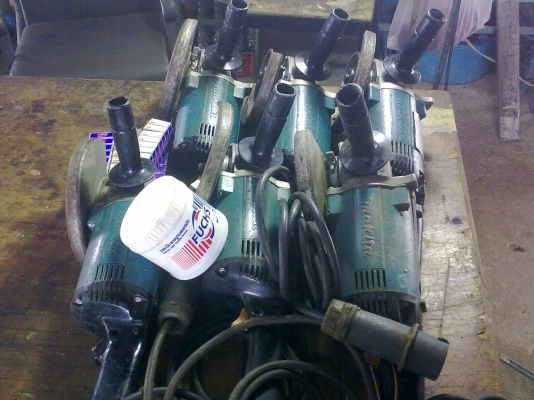 หินเจียร 7 นิ้ว Makita หินเจียร 7 นิ้ว Makita