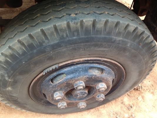 HINO FB - 150 HP JO5C หกล้อดั๊มพ์ ช่วงล่างใหญ่สวยพร้อมใช้งานติด F หน้า F หลังครบ เครื่องแห้งแรงดีไม่มีเยิ้ม ภายในเก๋งไม่ผุคอนโซลสวยครบ พวงมาลัยเพาเวอร์ เบรคทริ๊ปฟี้ครบพร้อม กระบะดั๊มพ์เหล็ก 4 ตันยิงหน้ายาว 3.90 เมตร เอกสารเล่มทะเบียนครบถูกต้องพร้อมโอน ราค