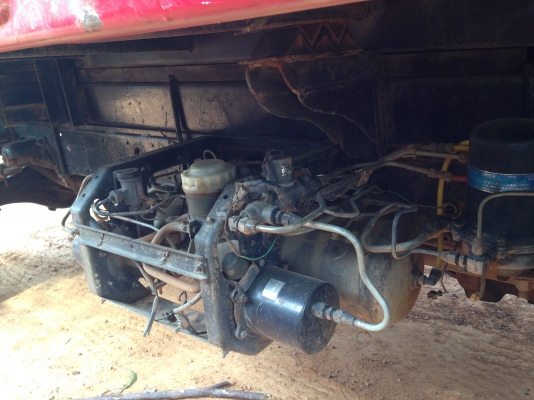 HINO FB - 150 HP JO5C หกล้อดั๊มพ์ ช่วงล่างใหญ่สวยพร้อมใช้งานติด F หน้า F หลังครบ เครื่องแห้งแรงดีไม่มีเยิ้ม ภายในเก๋งไม่ผุคอนโซลสวยครบ พวงมาลัยเพาเวอร์ เบรคทริ๊ปฟี้ครบพร้อม กระบะดั๊มพ์เหล็ก 4 ตันยิงหน้ายาว 3.90 เมตร เอกสารเล่มทะเบียนครบถูกต้องพร้อมโอน ราค