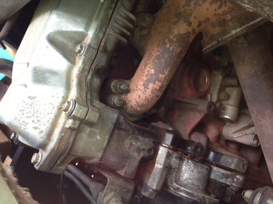 HINO FB - 150 HP JO5C หกล้อดั๊มพ์ ช่วงล่างใหญ่สวยพร้อมใช้งานติด F หน้า F หลังครบ เครื่องแห้งแรงดีไม่มีเยิ้ม ภายในเก๋งไม่ผุคอนโซลสวยครบ พวงมาลัยเพาเวอร์ เบรคทริ๊ปฟี้ครบพร้อม กระบะดั๊มพ์เหล็ก 4 ตันยิงหน้ายาว 3.90 เมตร เอกสารเล่มทะเบียนครบถูกต้องพร้อมโอน ราค