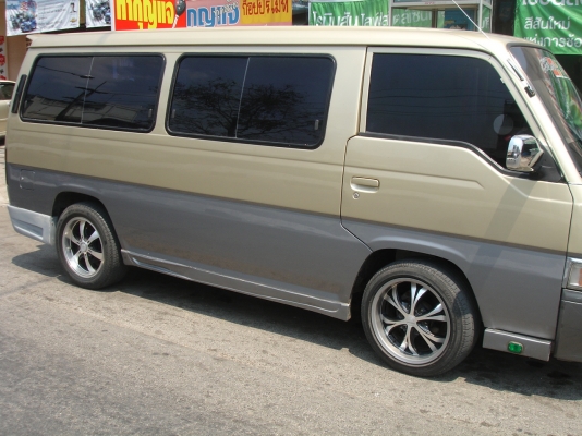 ขายด่วน รถตู้เออแวน