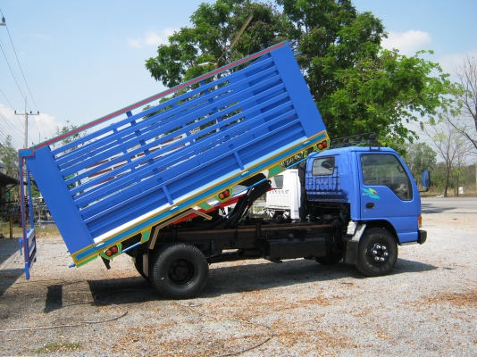 ขาย6ล้อดั้ม NPR เครือง 130 แรง  รถห้างแท้ปี 43 พร้อมใช้งาน