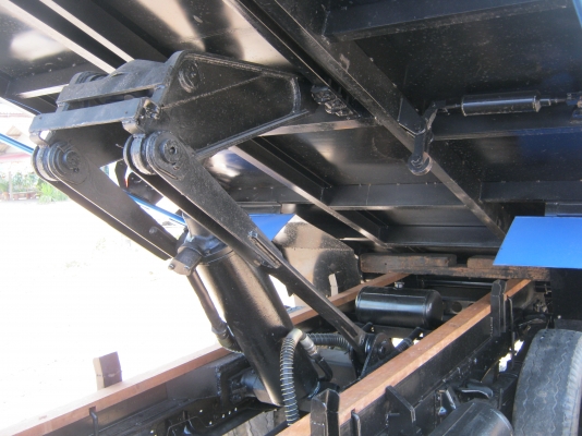 ขาย6ล้อดั้ม NPR เครือง 130 แรง  รถห้างแท้ปี 43 พร้อมใช้งาน