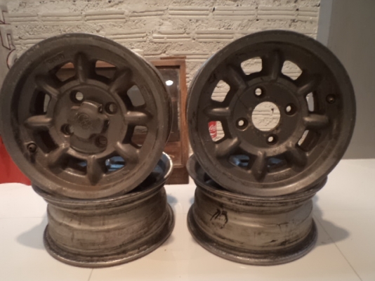 ขายแม็กกล้วยขอบ13"