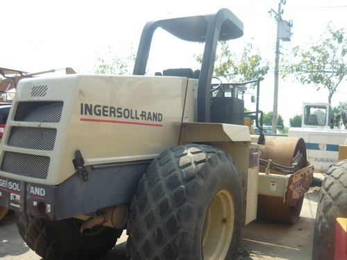 รถบด 10 ตัน Ingersoland SD-100D-164684 (2 เพลา) รถนอกแท้ สภาพเดิมๆ ชม.ต่ำ รถบด 10 ตัน Ingersoland SD-100D-164684 (2 เพลา) รถนอกแท้ สภาพเดิมๆ ชม.ต่ำ
