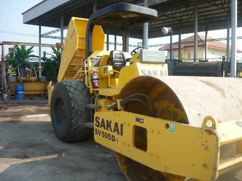 รถบด 10 ตัน Sakai SV505D สภาพใหม่กิ๊บ ชม.การทำงาน เพียง 300 ชม. 087 900-0077