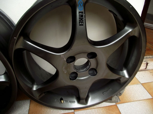 ล้อ Enkei  Varese ขอบ17x7 4รู100 (ด่วน)