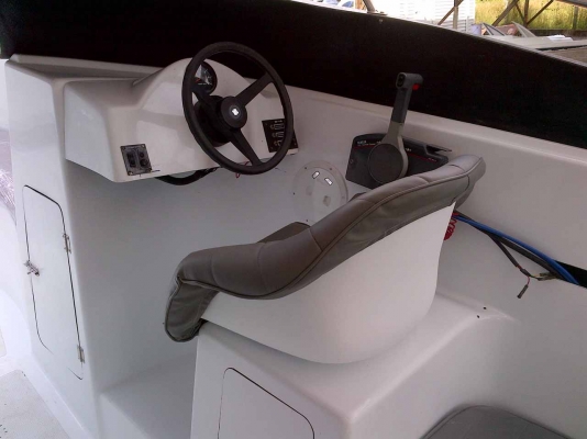 New fiberglass boat 26 ft. New fiberglass boat 26 ft.
