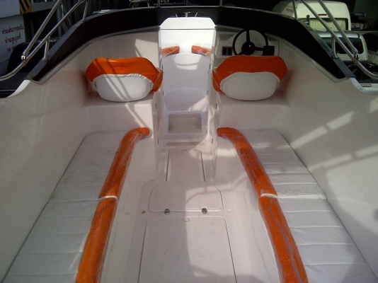 New fiberglass boat 26 ft. New fiberglass boat 26 ft.