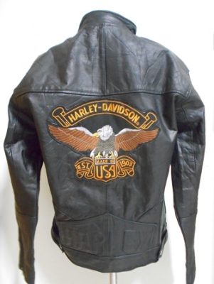 ขายเสื้อแจ๊คเก็ตหนังใส่ขับมอไซค์ ผู้หญิงใส่ได้ผู้ชายใส่ดี เพียง550