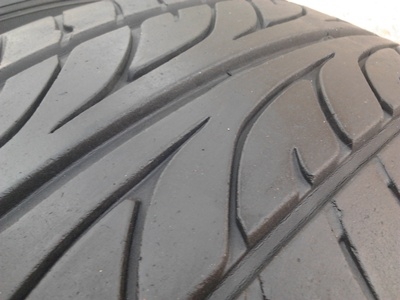 ขายยาง225/50/17 ปี 11 DUNLOP SP LM703 1 คู่