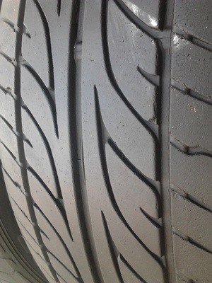 ขายยาง225/50/17 ปี 11 DUNLOP SP LM703 1 คู่