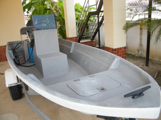 ขายเรือ 13ฟุต + เครื่องยามาฮ่า 15 แรง พร้อมใช้ สภาพสวยๆ ราคาถูกๆๆ