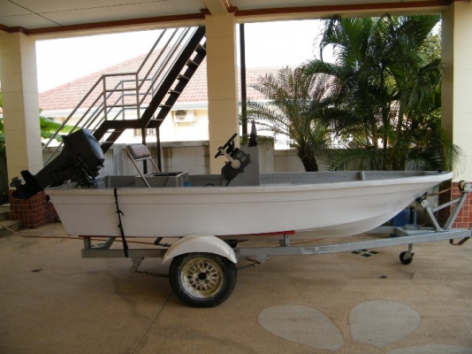 ขายเรือ 13ฟุต + เครื่องยามาฮ่า 15 แรง พร้อมใช้ สภาพสวยๆ ราคาถูกๆๆ