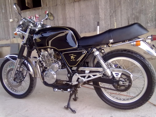 ขายคลับแมน400(GB400)สภาพใหม่เครื่องกริ๊บเหมือนออกศูนย์สีสด ชมก่อนครับ อินวอย/สพม ครับ ขายคลับแมน400(GB400)สภาพใหม่เครื่องกริ๊บเหมือนออกศูนย์สีสด ชมก่อนครับ อินวอย/สพม ครับ