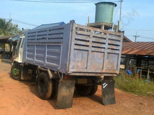 รถบรรทุก 6 ล้อดั๊มพ์ ยี่ห้อ ISUZU 175 แรงม้า