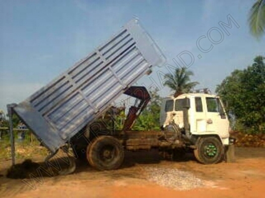 รถบรรทุก 6 ล้อดั๊มพ์ ยี่ห้อ ISUZU 175 แรงม้า