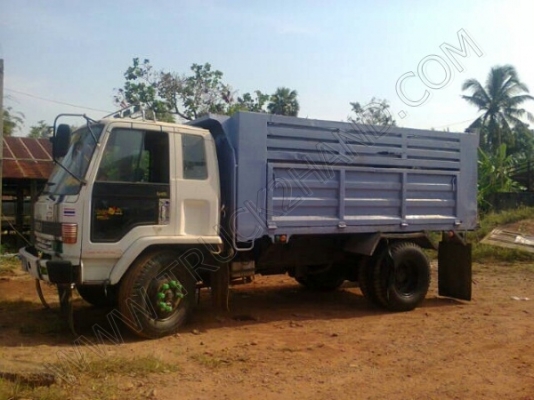 รถบรรทุก 6 ล้อดั๊มพ์ ยี่ห้อ ISUZU 175 แรงม้า