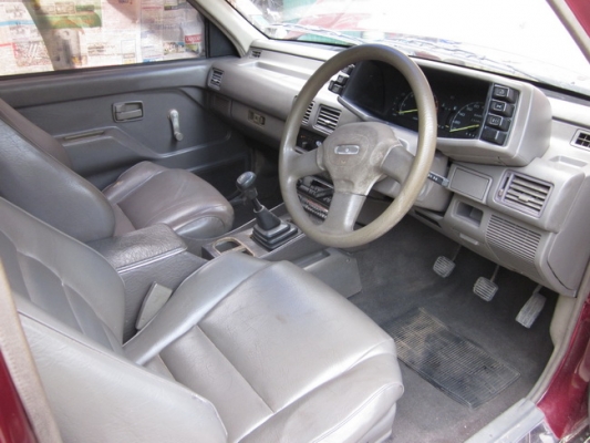 Isuzu TFR 93 มังกรทอง 2500 90 Hp สีสด ๆ สวยๆ บางทั้งคันพร้อมใช้งาน Isuzu TFR 93 มังกรทอง 2500 90 Hp สีสด ๆ สวยๆ บางทั้งคันพร้อมใช้งาน