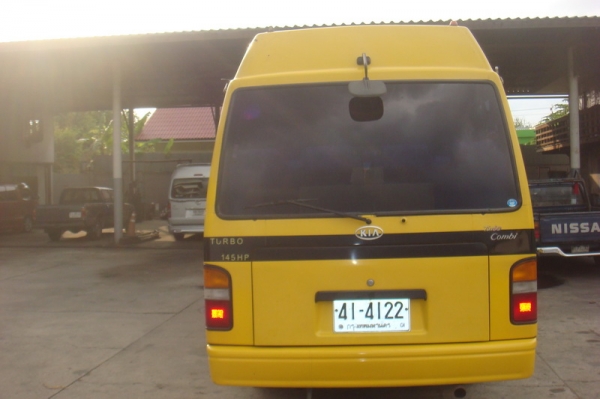 minibus นักเรียนสีเหลือง minibus นักเรียนสีเหลือง