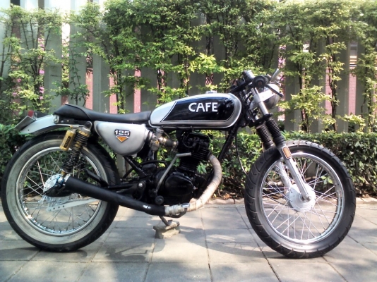 สูบคู่กู้โลกครับ cg 110 กับ jx 110 cafe racer