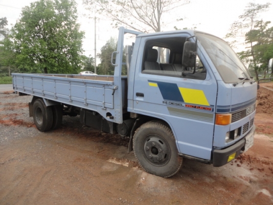 6 ล้อ ISUZU NKR 110 แรง เครื่อง 4BE1 เกียร์สั้น รถห้าง