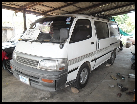 รถตู้หัวจรวด ปี96 สภาพดี สวยมาก