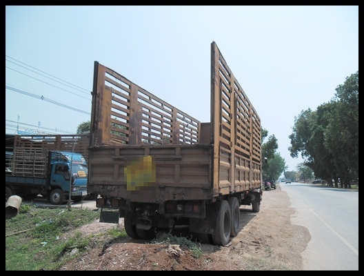 สิบล้อเครื่อง K 13 รถล่องเพลาเดียว