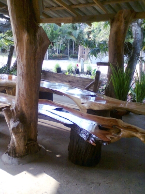 ขายเฟอร์นิเจอร์ไม้ มะค่า เหมาะสำหรับนำไปตกแต่งตั้งโชว์ตามรีสรอด์โรงแรม สปา