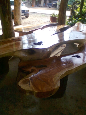 ขายเฟอร์นิเจอร์ไม้ มะค่า เหมาะสำหรับนำไปตกแต่งตั้งโชว์ตามรีสรอด์โรงแรม สปา