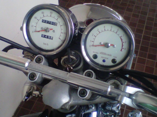 *** ว่าว sr400 castom...ใสปิ้งๆแพงไปขออภัยด้วย 56000 บาท ohm คอนหวัน ***