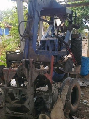 รถคีบอ้อย