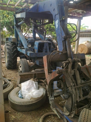 รถคีบอ้อย