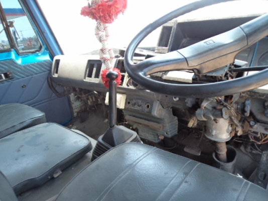 ขายรถอีซูซุร็อกกี้10ล้อเทเลอร์ สภาพสวยๆพร้อมใช้งานคับ