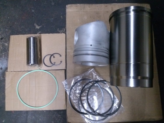 EK 100 ลูกสูบ , ปลอกสูบ , แหวน