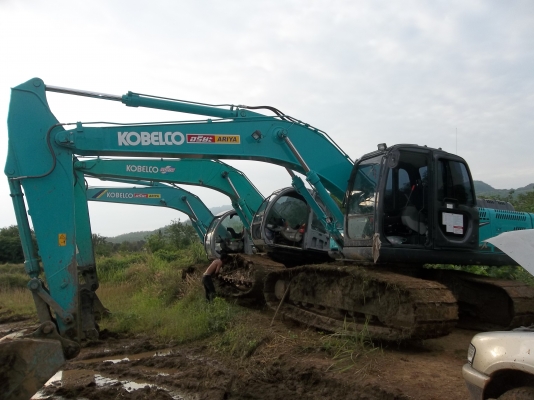 ขายด่วนแบ็คโฮ sk200 mark5