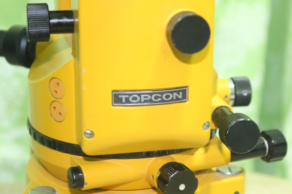 กล้องสำรวจวัดมุมสภาพพร้อมใช้งานราคาไม่แพงครับ กล้องสำรวจวัดมุมสภาพพร้อมใช้งานราคาไม่แพงครับ