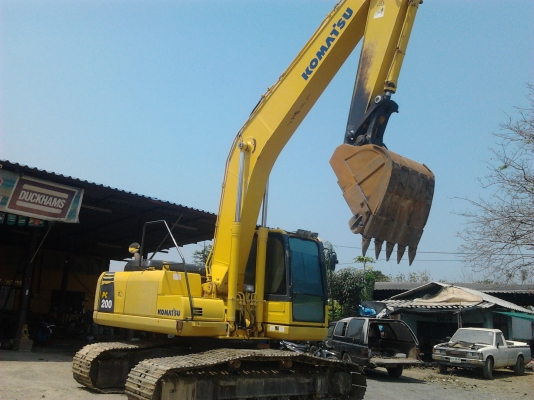 ขายด่วน  KOMATSU  PC200-8